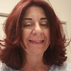 Meet your Posher, Dina